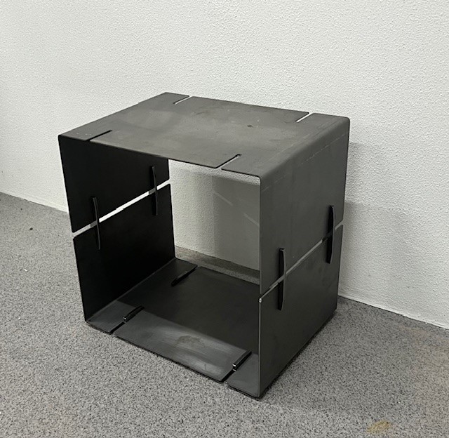 HANS (Holzregal, Stahl, modular erweiterbar)